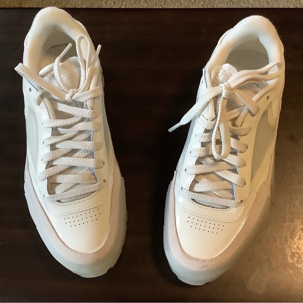 Cardi B Reebok chalk and clear in color size 6 1/2 ￼